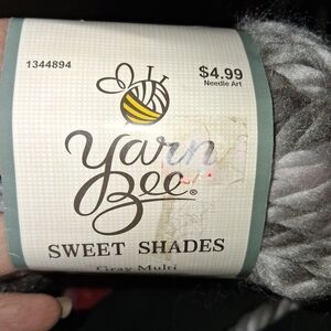 2 Skeins Yarn Bee sweet Shades Of Grey.